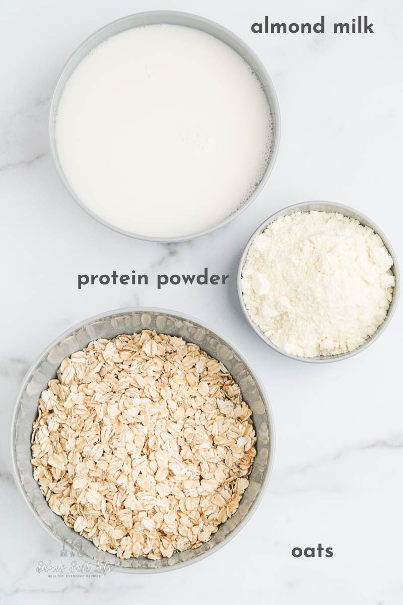 The ingredients for overnight protein oats.