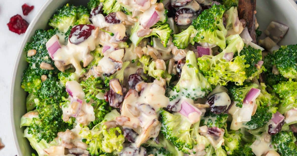 Easy Creamy Broccoli Salad With Greek Yogurt Dressing