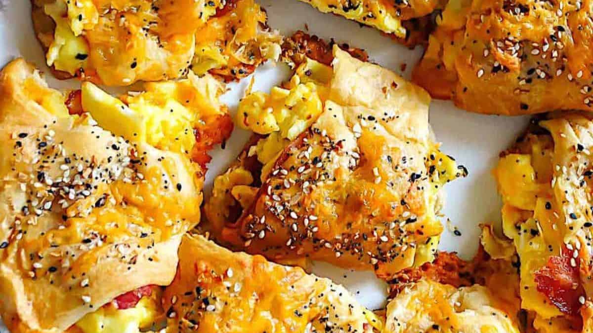 Breakfast Crescent Ring (Bacon, Egg And Cheese)