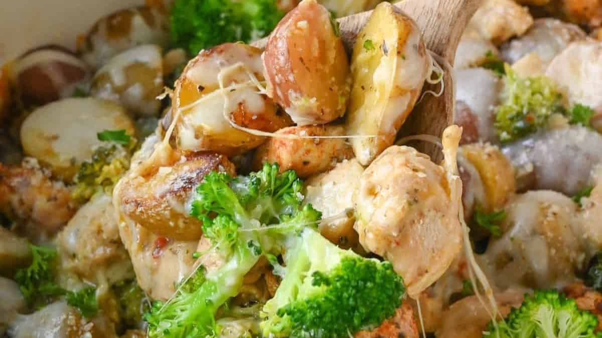 Slow Cooker Garlic Parmesan Chicken And Potatoes