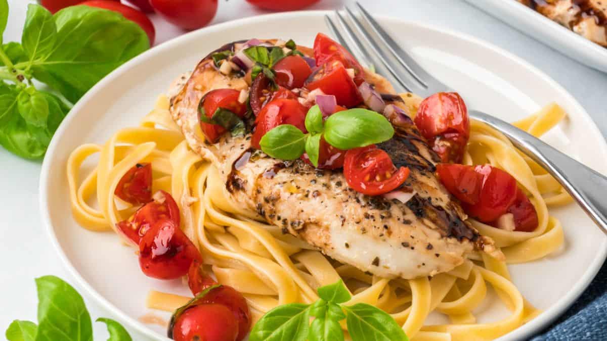 Easy Bruschetta Chicken Skillet Recipe