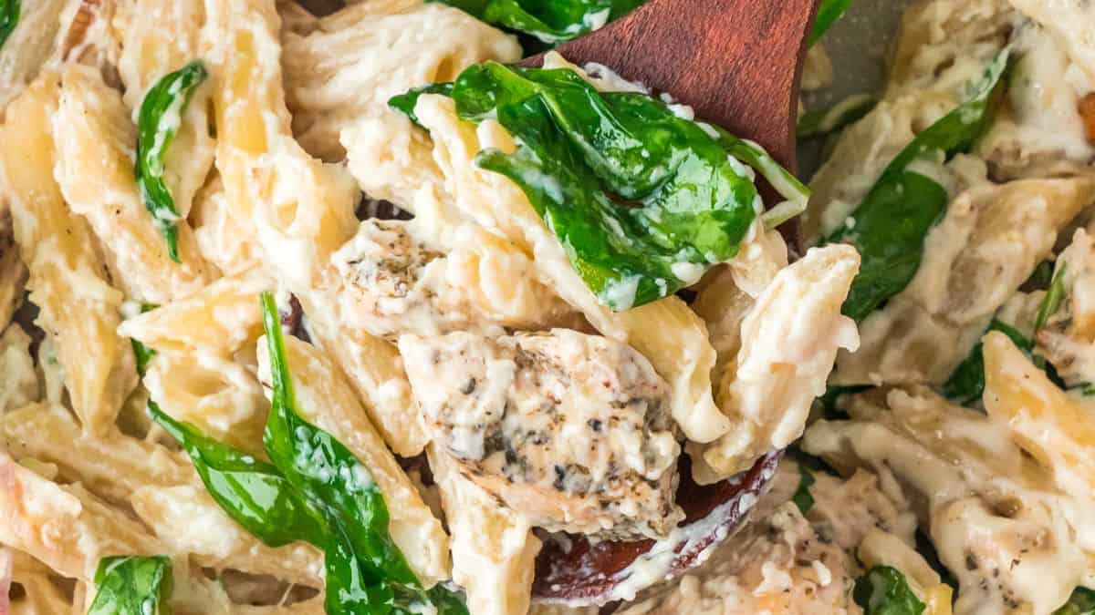 Easy Creamy Parmesan Chicken Spinach Pasta