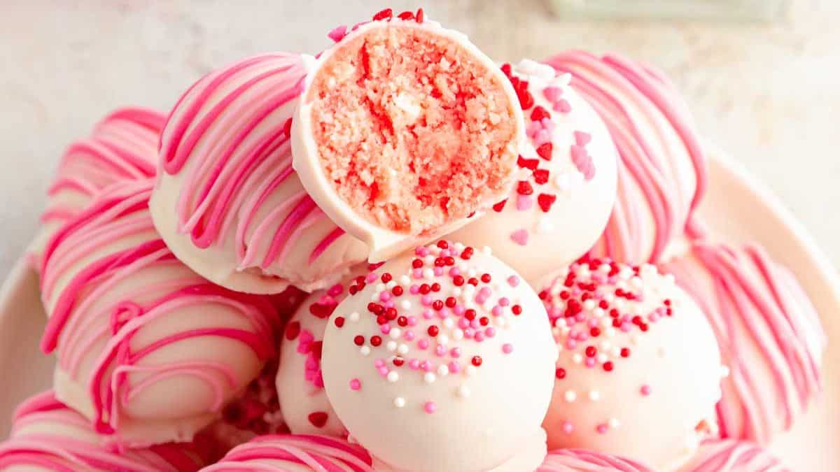 strawberry cheesecake bites