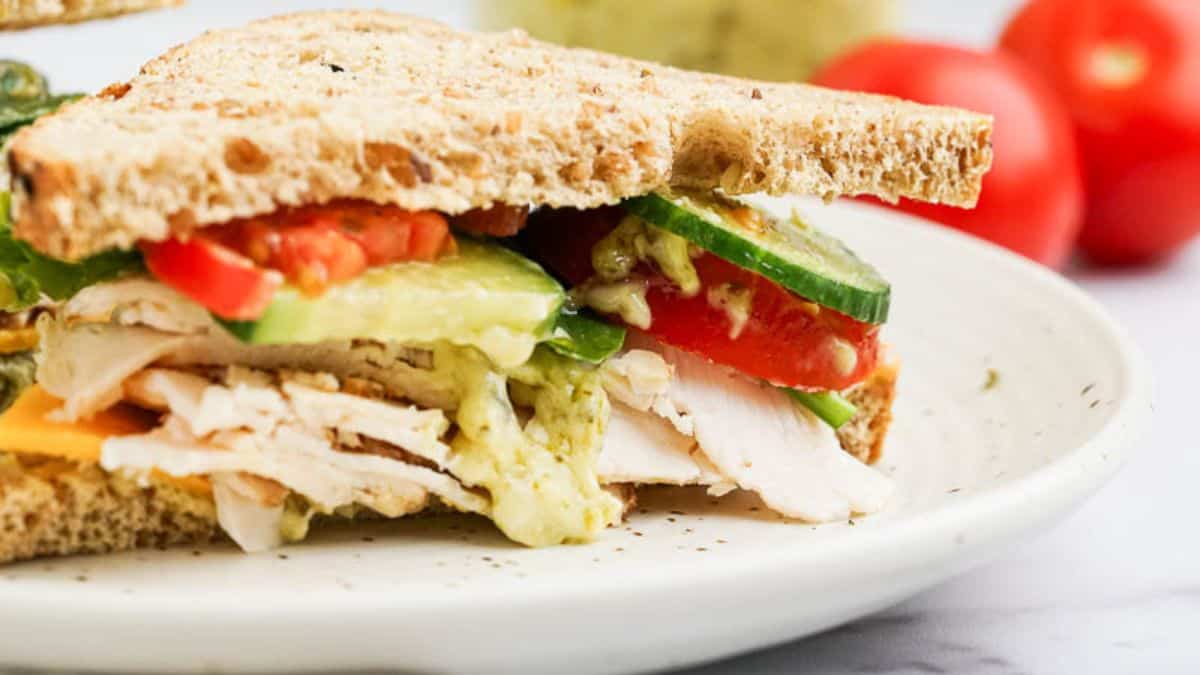 Pesto Turkey Sandwich