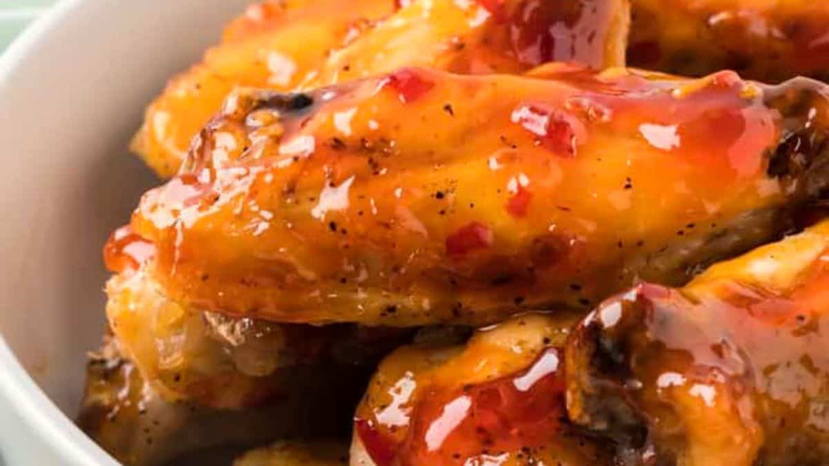 Baked Chicken Wings With Thai Sweet Chili Glaze