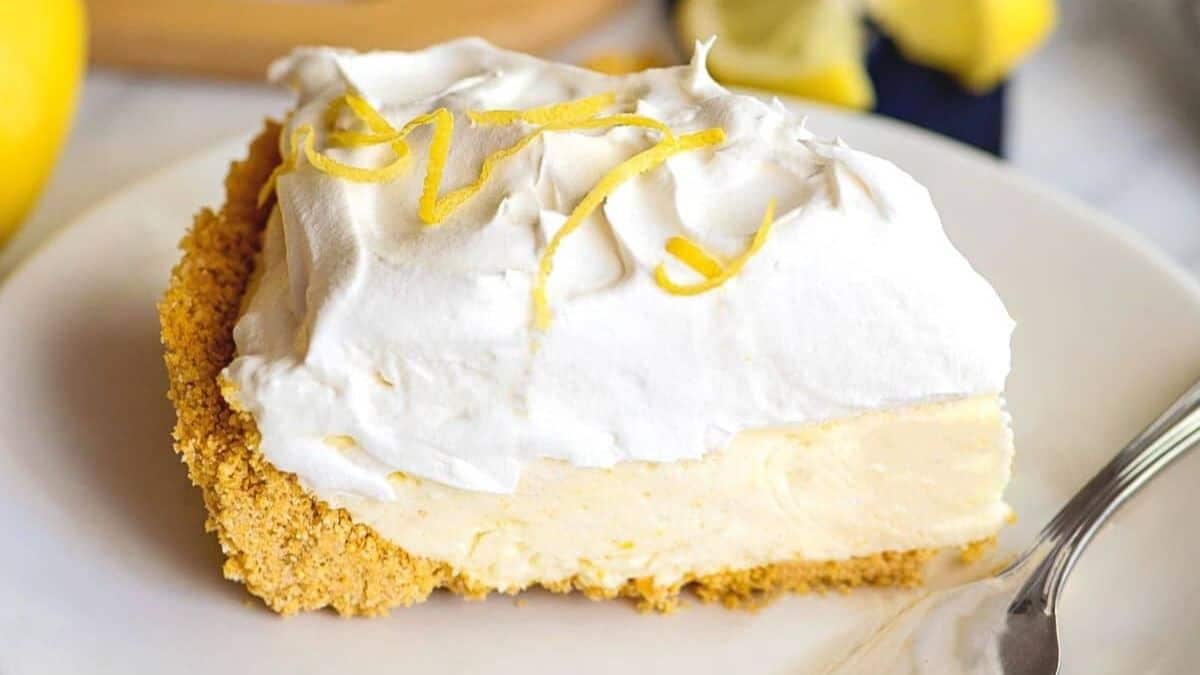 Lemon Chiffon Pie With Cornflakes Crust