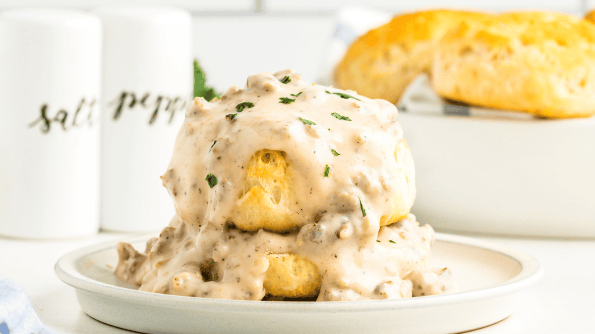 Easy Southern Country Gravy