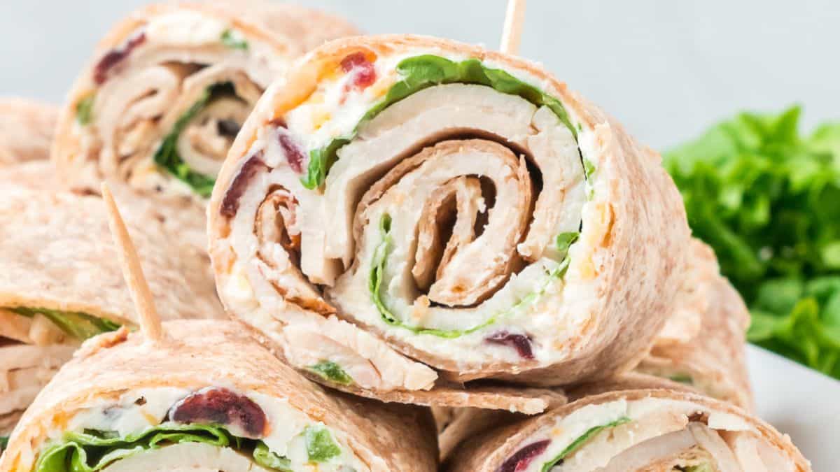 Easy Turkey Pinwheel Sandwiches With Cream Cheese