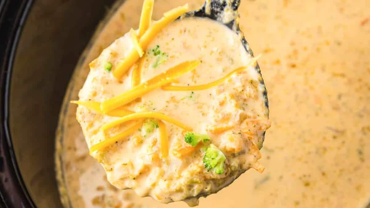 Crock Pot Broccoli Cheese Soup