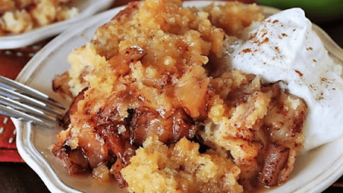 Slow Cooker Apple Pudding Cake