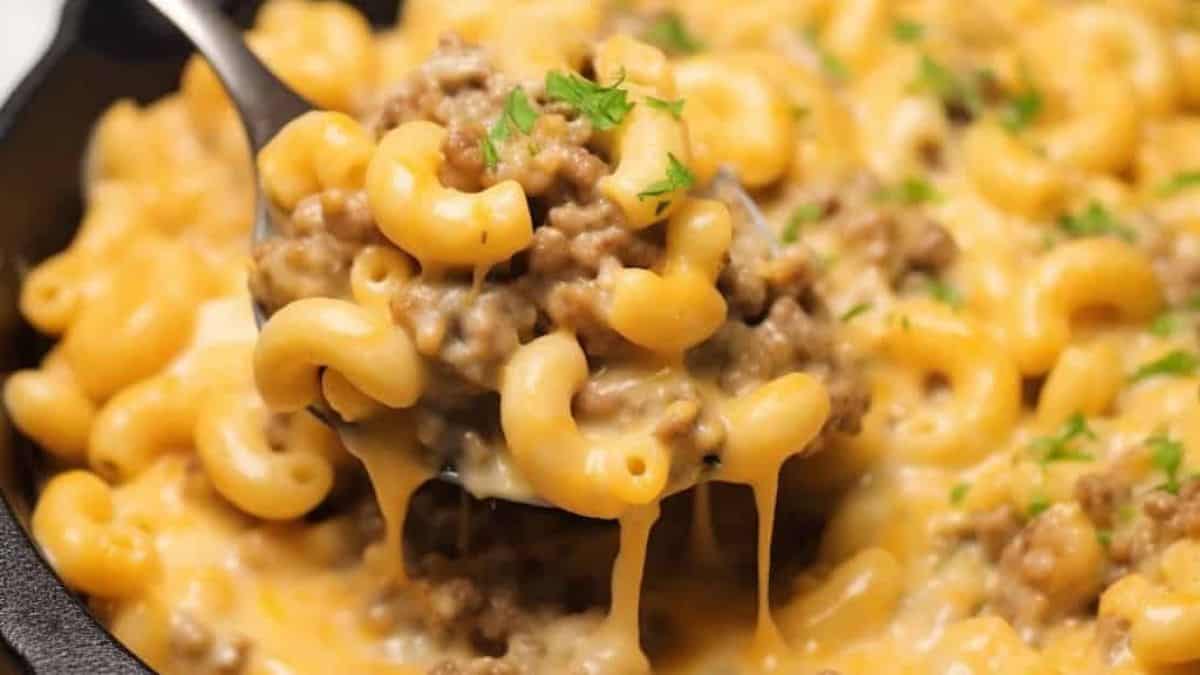 Skillet Hamburger Mac and Cheese