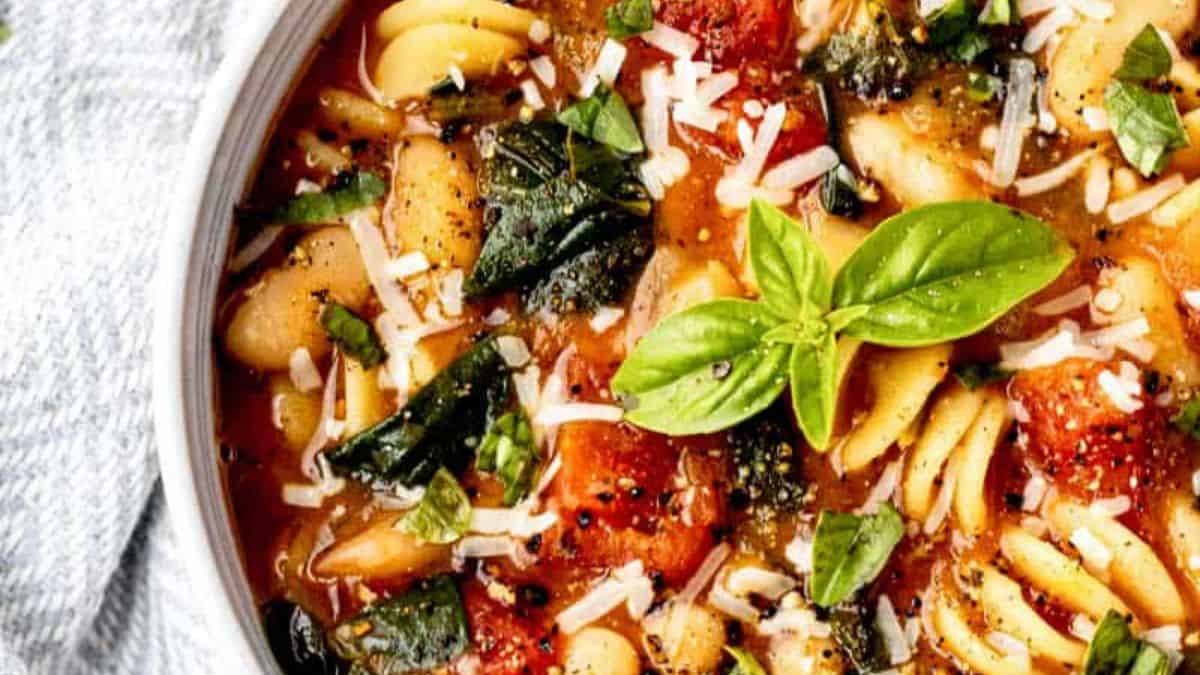 Hearty Italian White Bean Soup with Pasta {Crockpot}