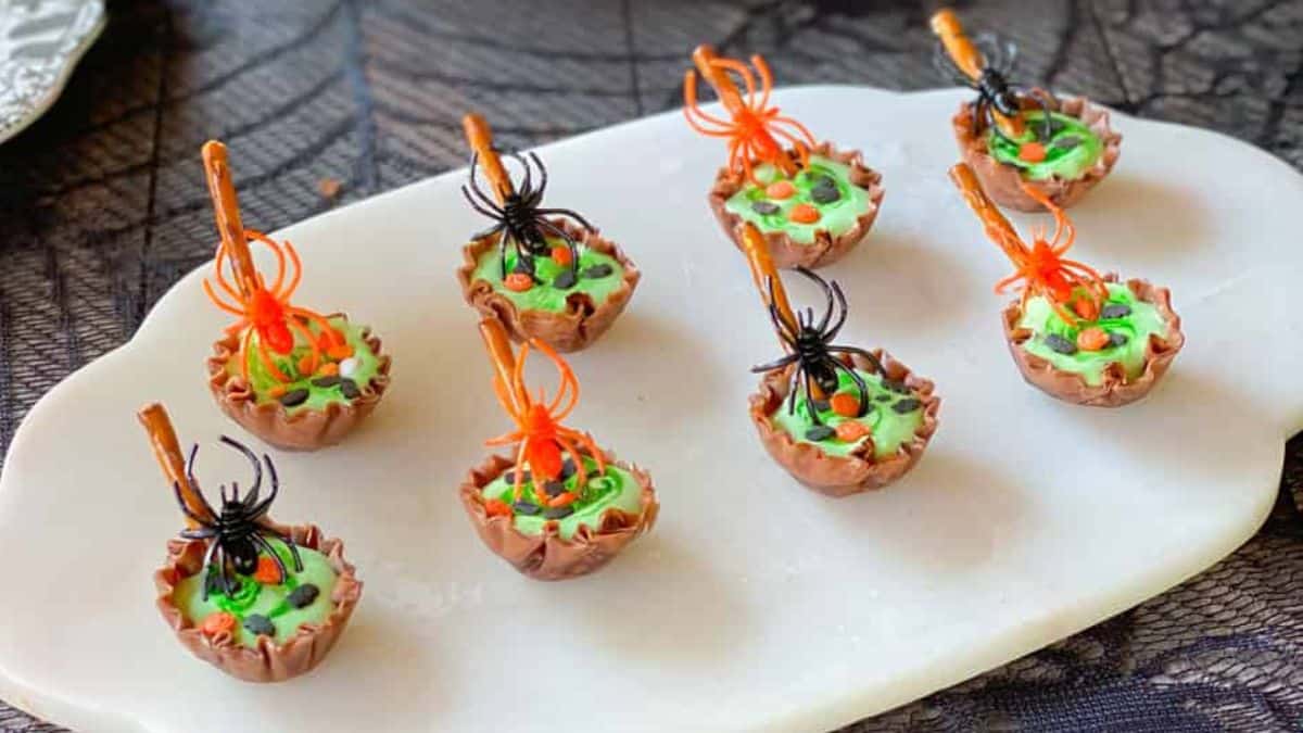 Chocolate Marshmallow Cauldrons