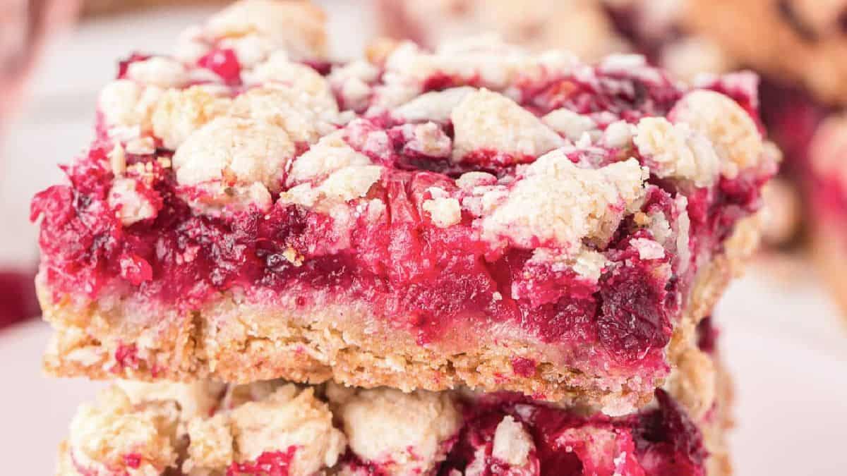 a square slice of cranberry crumble bar