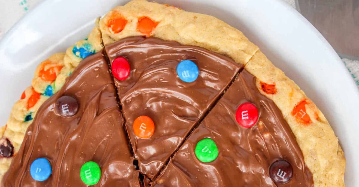 M&M Cookie Pizza