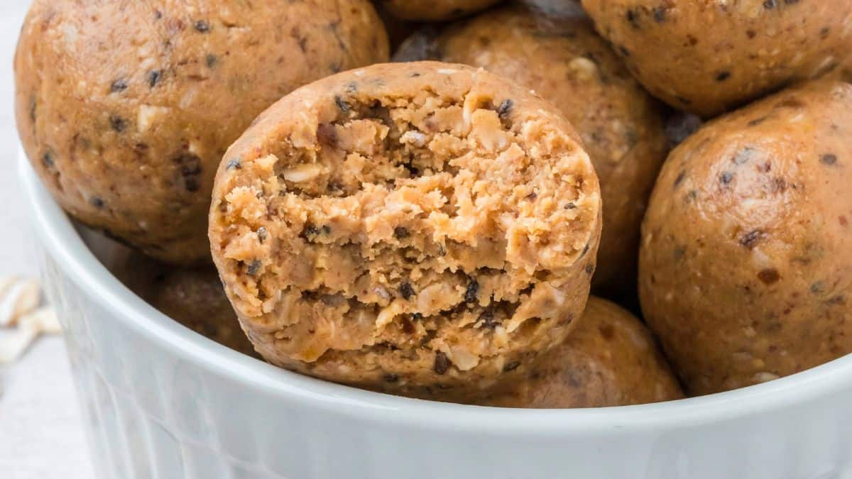Easy Peanut Butter Bliss Balls