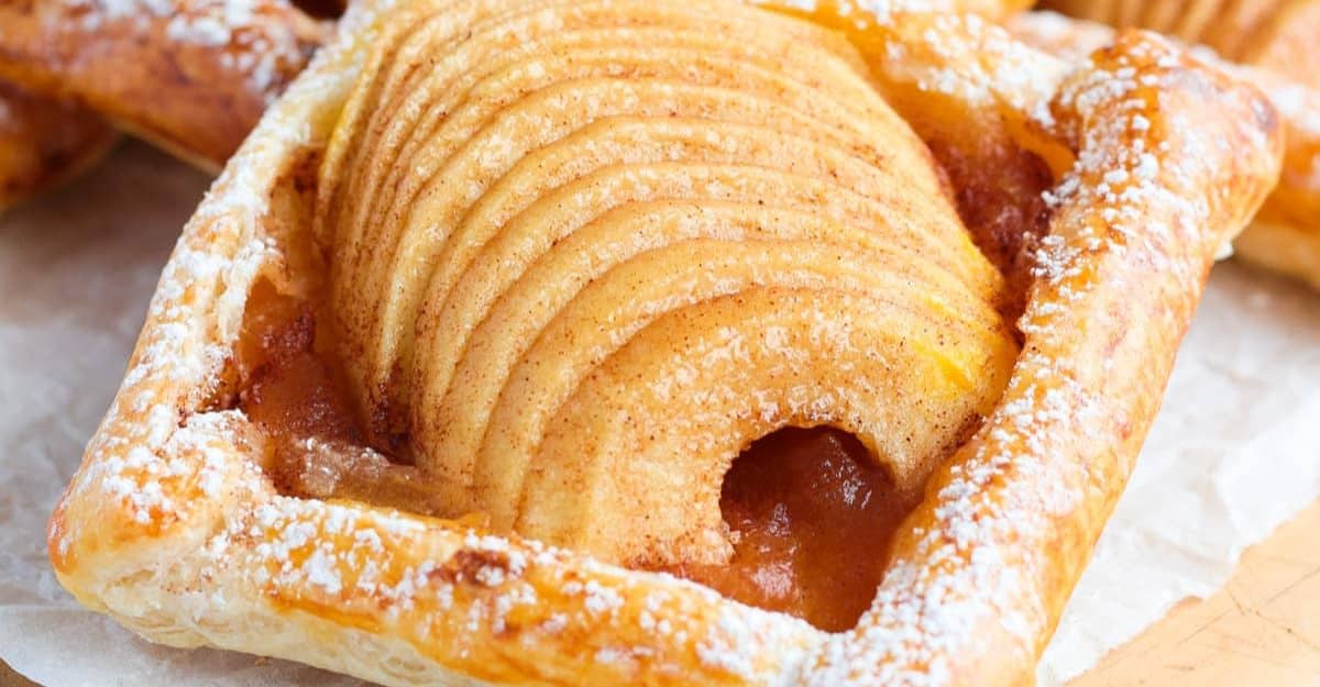 Apple Tarts With Puff Pastry