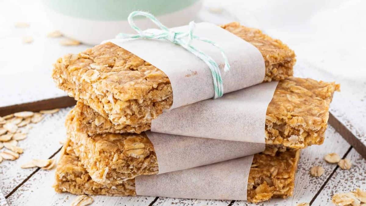 No Bake Peanut Butter Oatmeal Protein Bars