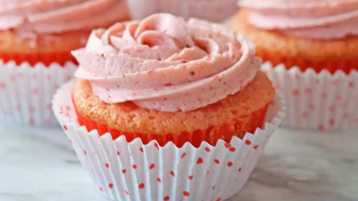 strawberry cupcake