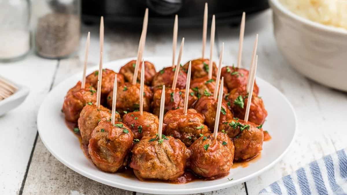 Slow Cooker Beer Meatballs