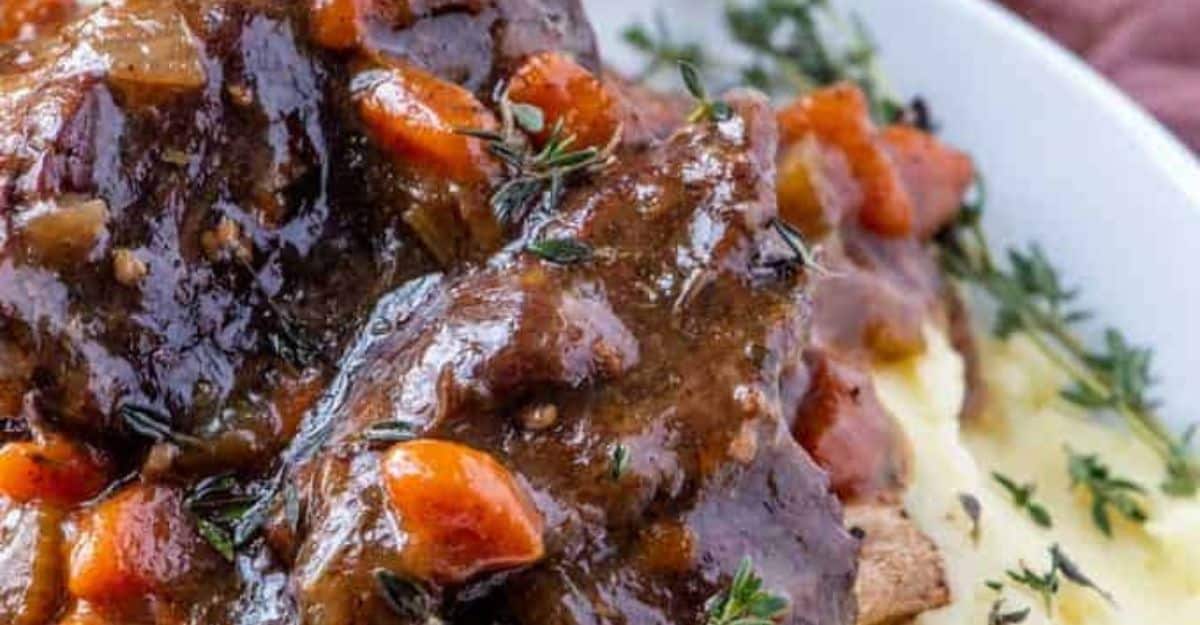Braised Short Ribs (Instant Pot)