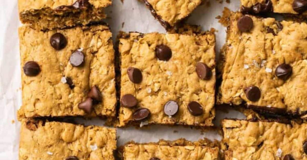 Healthy Peanut Butter Oatmeal Cookie Bars&nbsp;