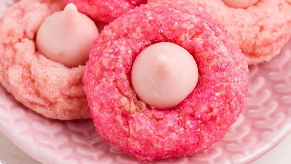 Strawberry Kiss Cake Mix Cookies