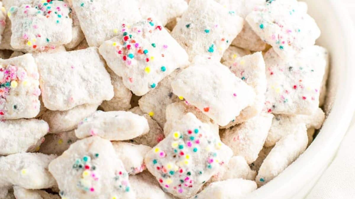 Funfetti Puppy Chow