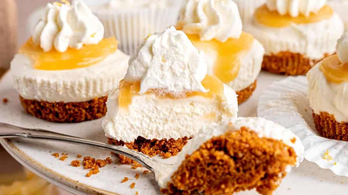 No Bake Mini Lemon Cheesecakes