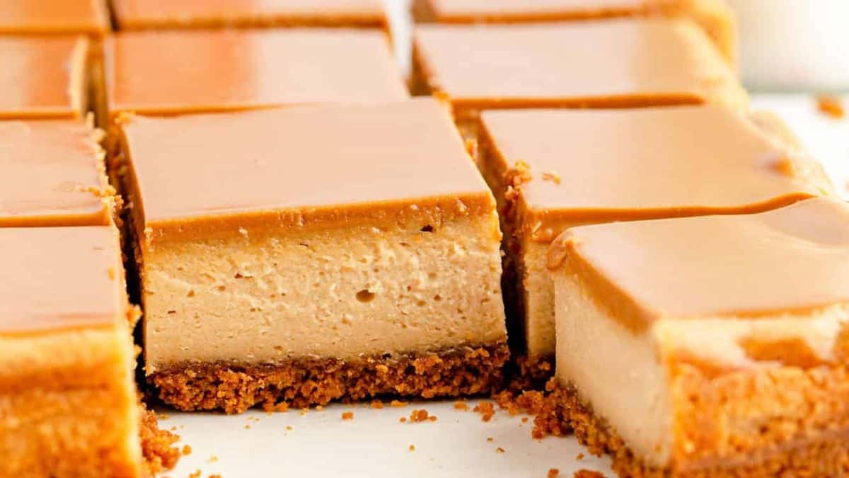 Biscoff Cheesecake Bars