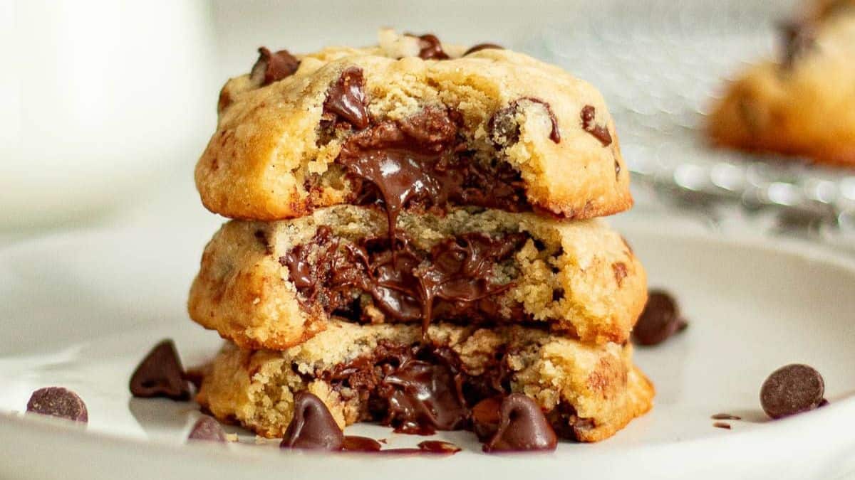 Chocolate Filled Cookies