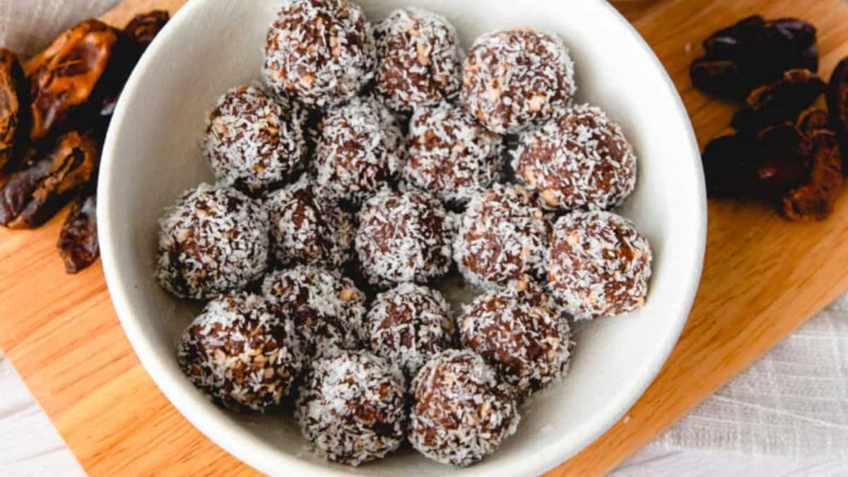 A bowl of easy date protein balls.
