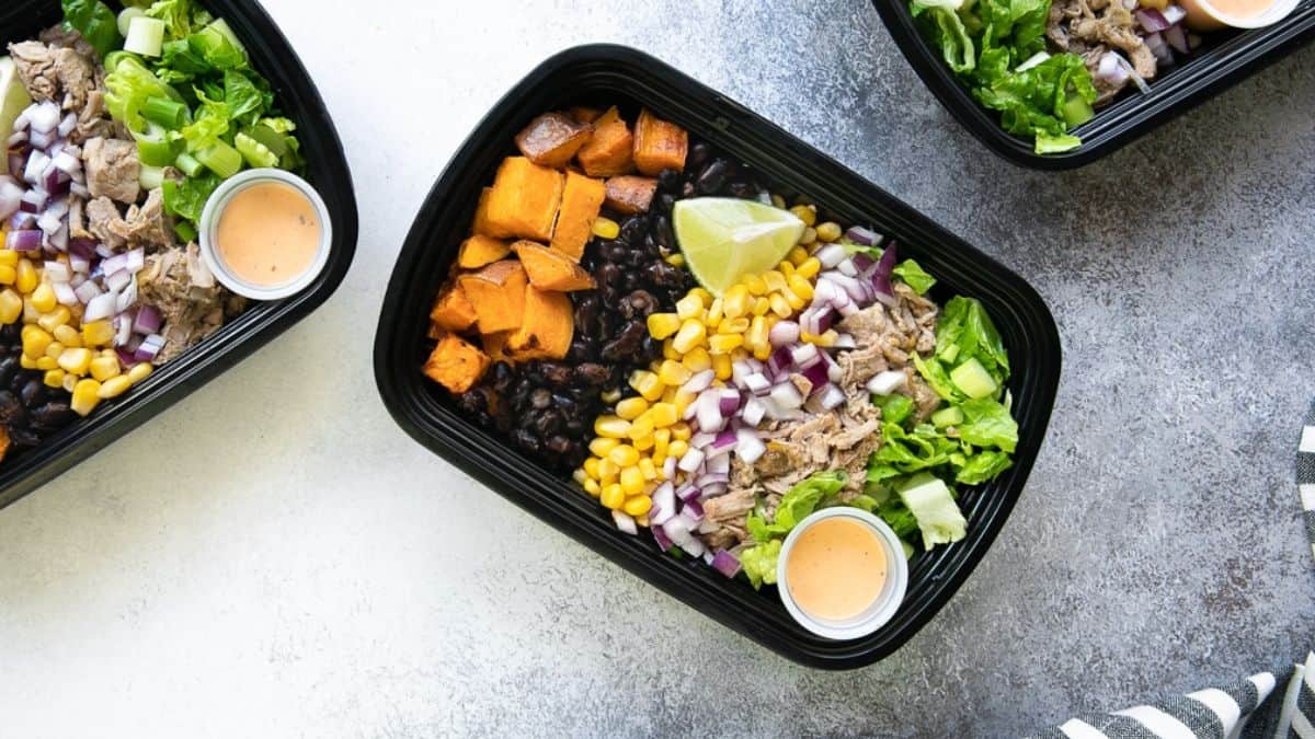 Green Chili Verde Meal in a black meal box.