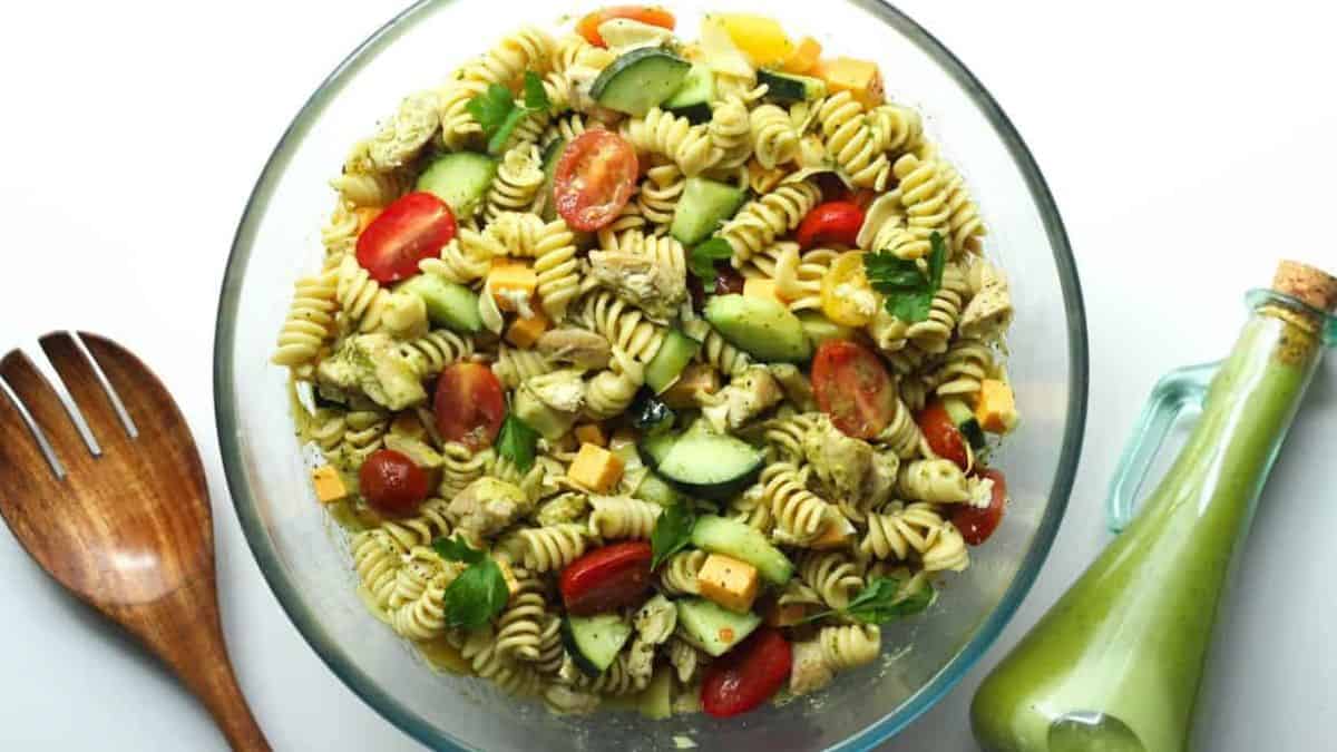 Bowl of high protein pasta salad with chicken.