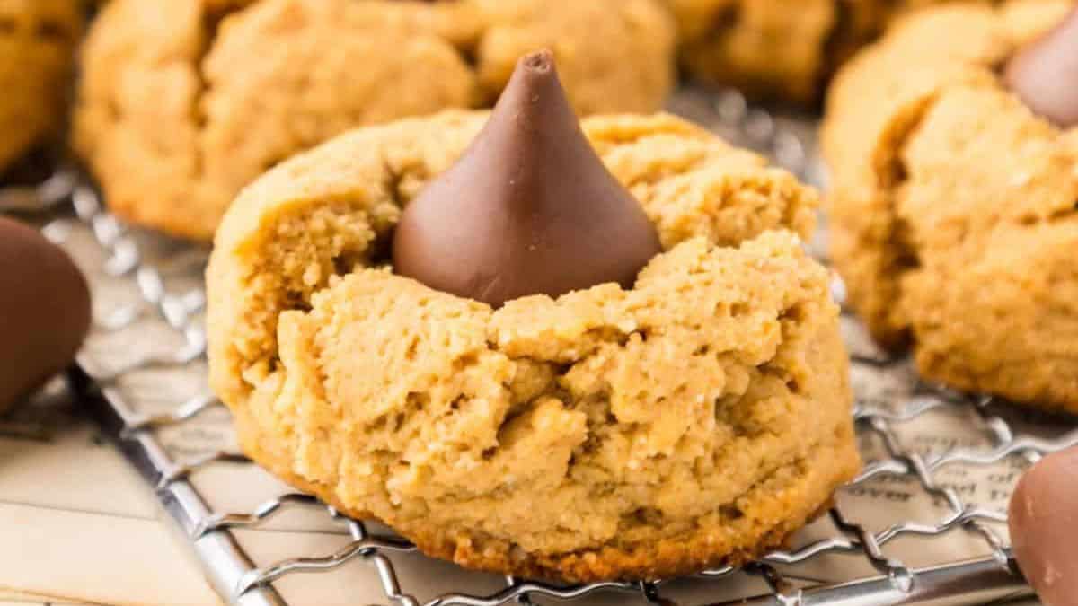 Close-up peanut butter blossom in a cooling rack.