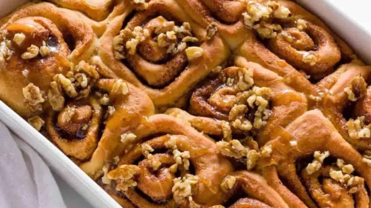Freshly baked fluffy eggless cinnamon rolls.