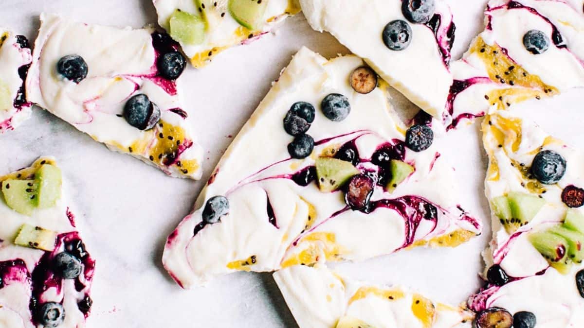 Frozen yogurt bark with kiwi and blueberries.
