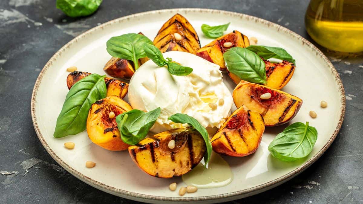 grilled peaches