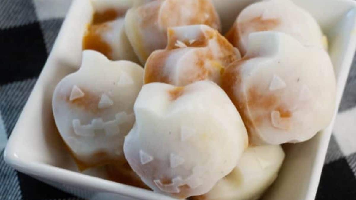 frozen pumpkin pie yogurt snack bites in a bowl.