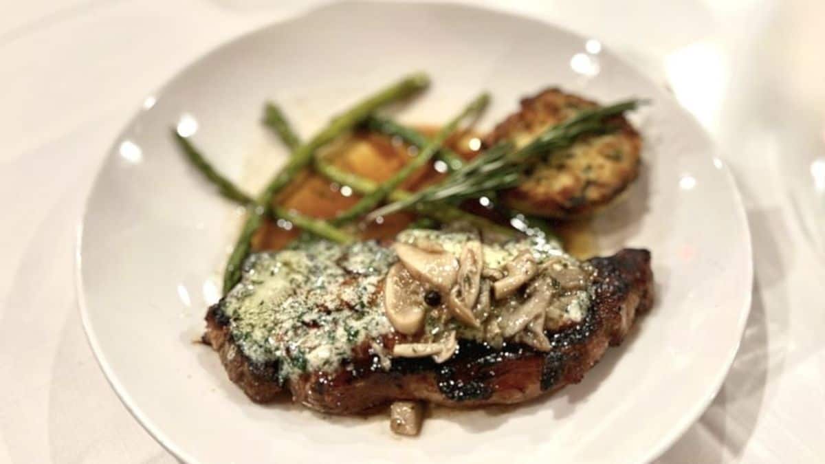 Louie's Backyard's New York steak