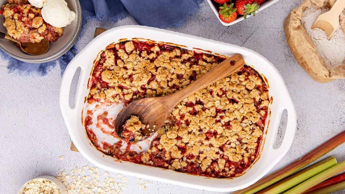 Rhubarb strawberry crisp in a casserole.