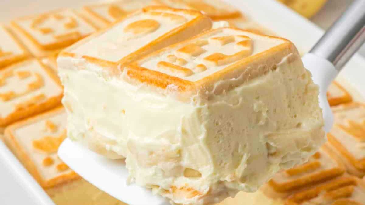 A perfect slice of Southern Chessmen cookie banana pudding.