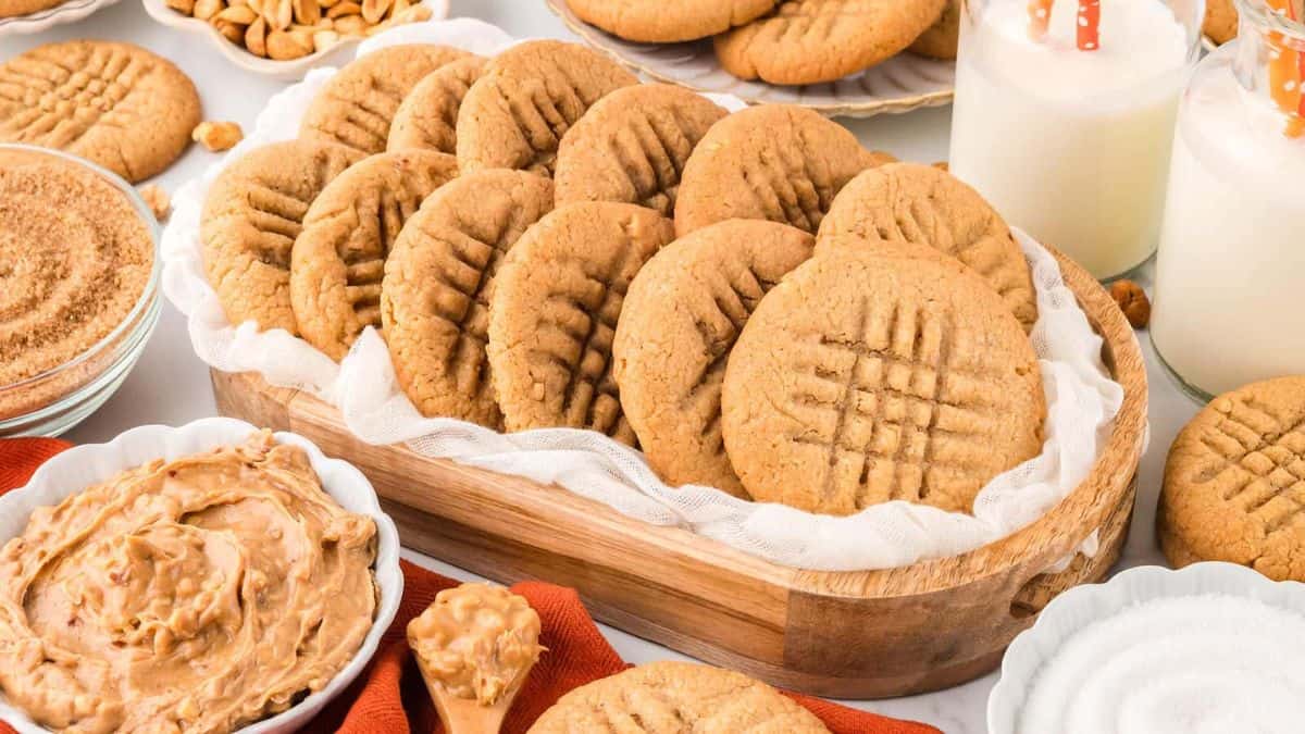 A few pieces of old-fashioned peanut butter cookies.