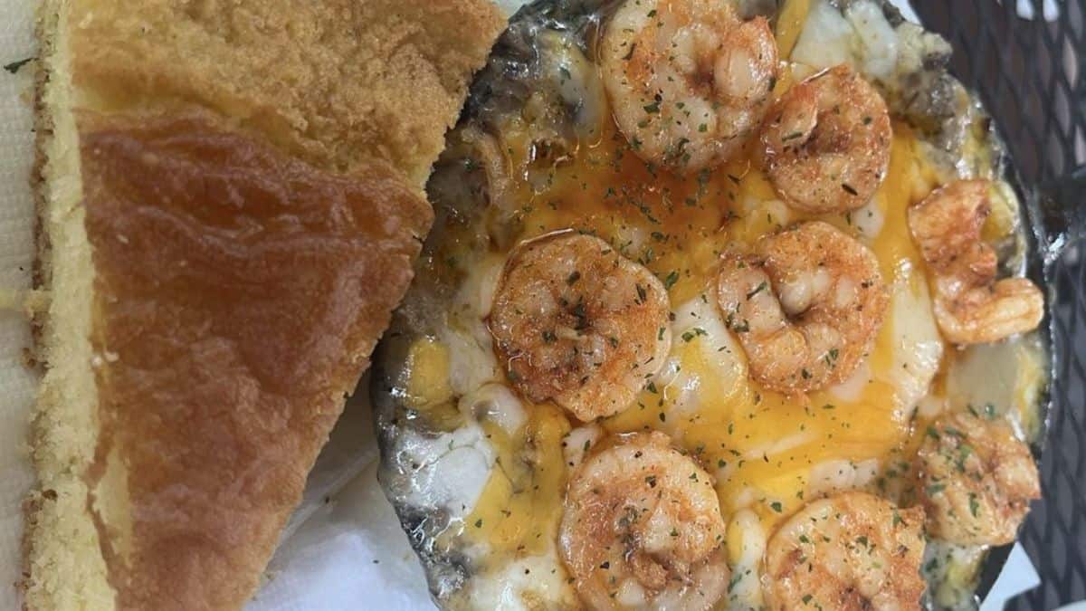 Shrimp and wild mushroom cobbler/cornbread