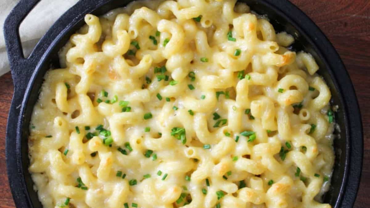 Mac and cheese in a cast iron skillet.