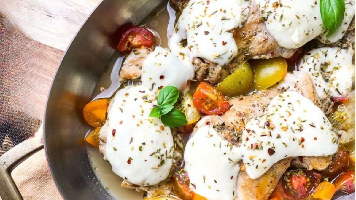 Low Carb Mozzarella Chicken in a pot. 