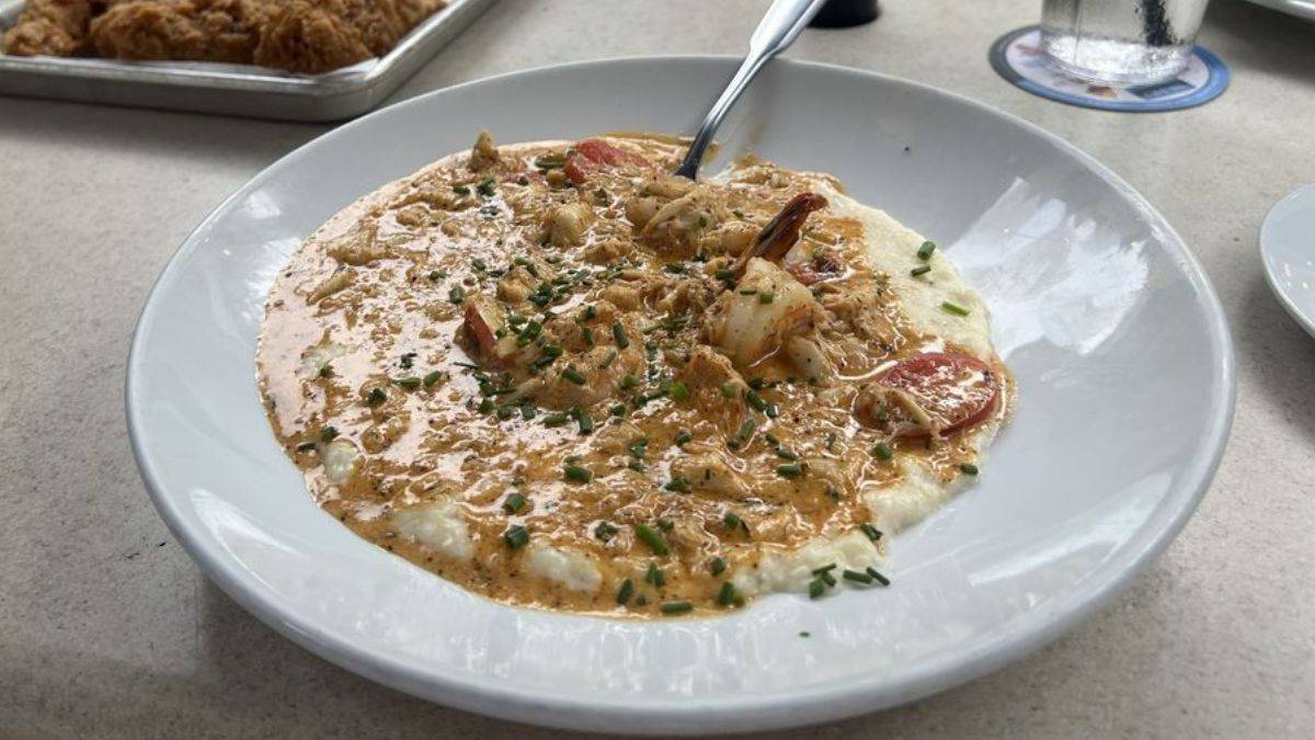 Shrimp and crab grits