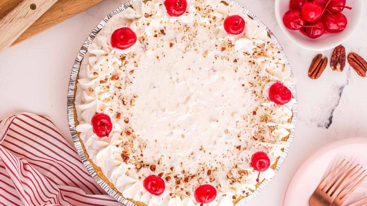 A whole pie of a no-bake million dollar pie.