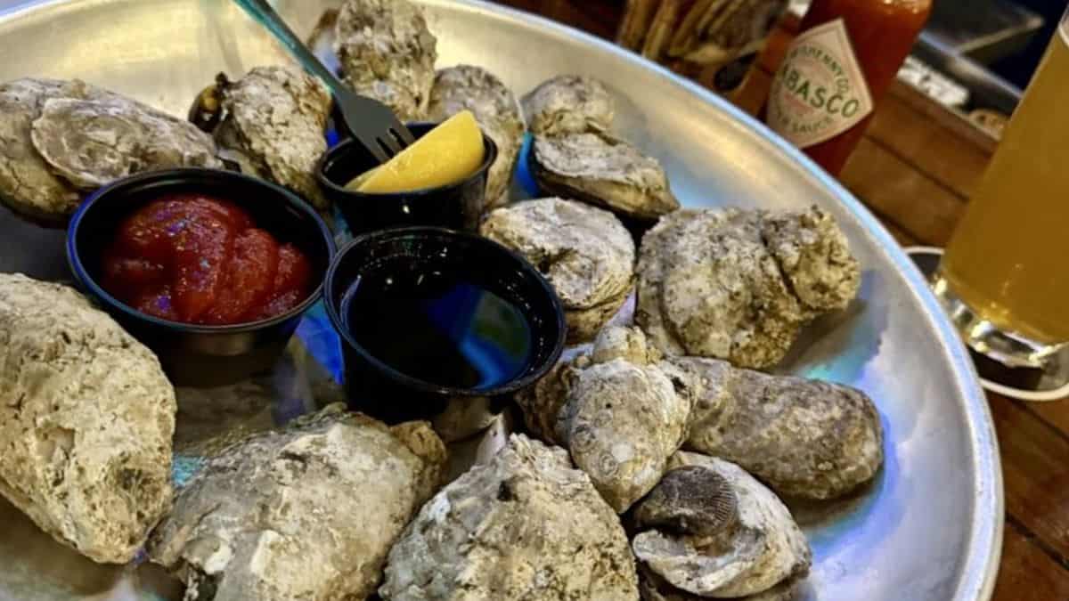 Happy Hour Oysters
