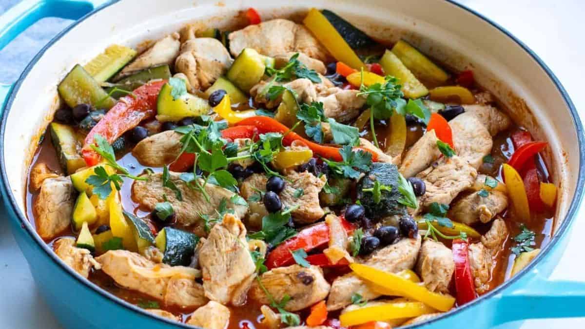 A pot of Cajun chicken stew.